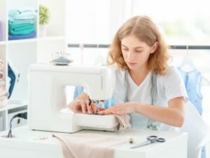 Выгодно ли уметь самой шить одежду Выгодно ли уметь самой шить одежду